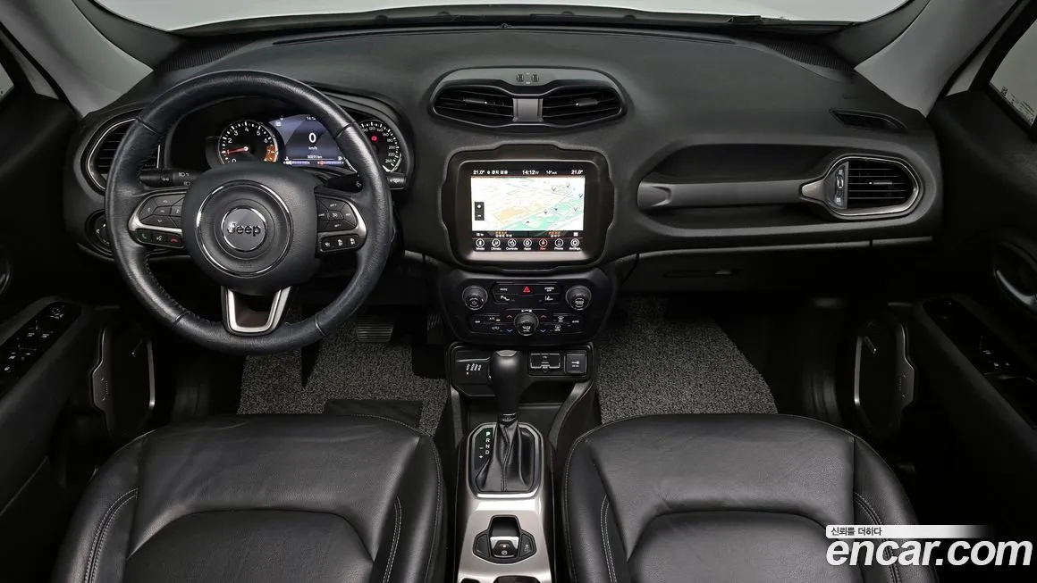 Jeep Renegade — фото 4