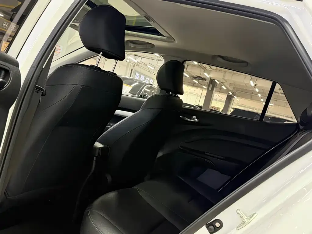 Kia KX1 — фото 3