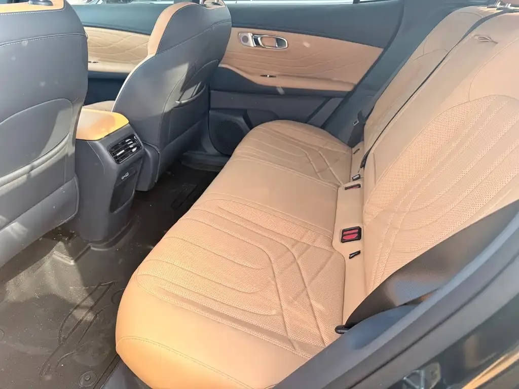 Geely Galaxy Xingjian 7 — фото 2