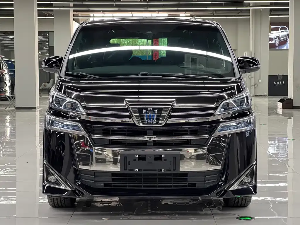 Toyota Vellfire — фото 9