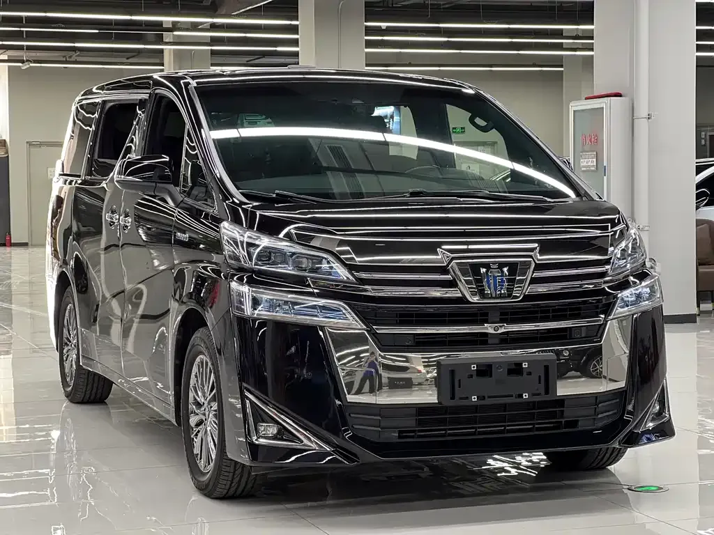 Toyota Vellfire — фото 5