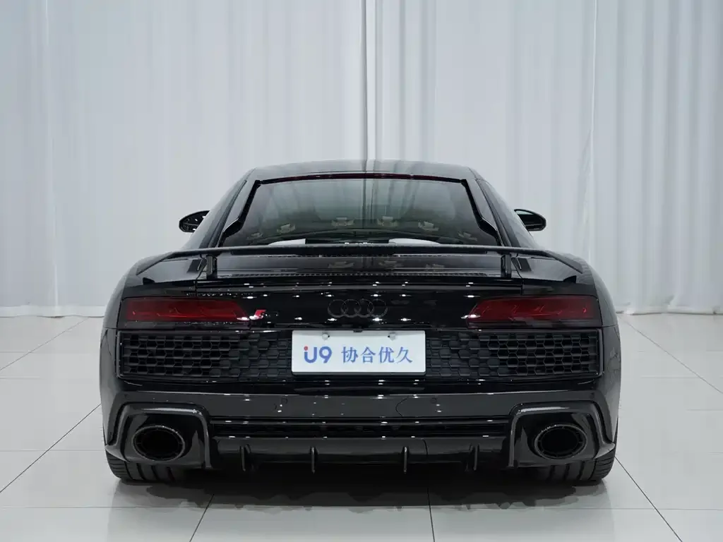 Audi R8 — фото 5