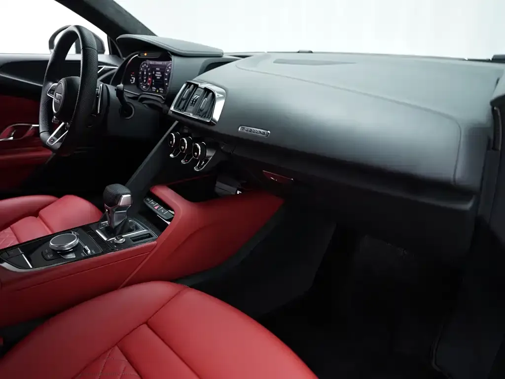 Audi R8 — фото 4