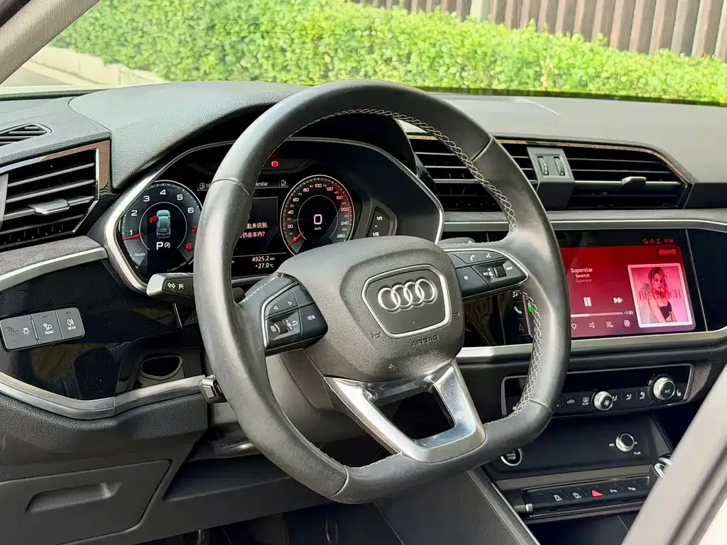 Audi Q3 — фото 5