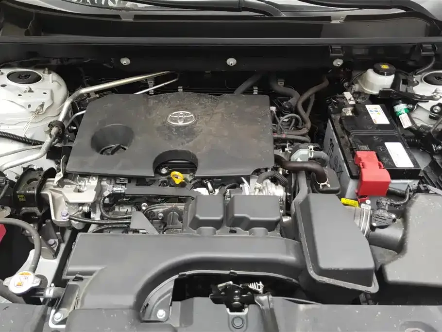 Toyota RAV4 — фото 10