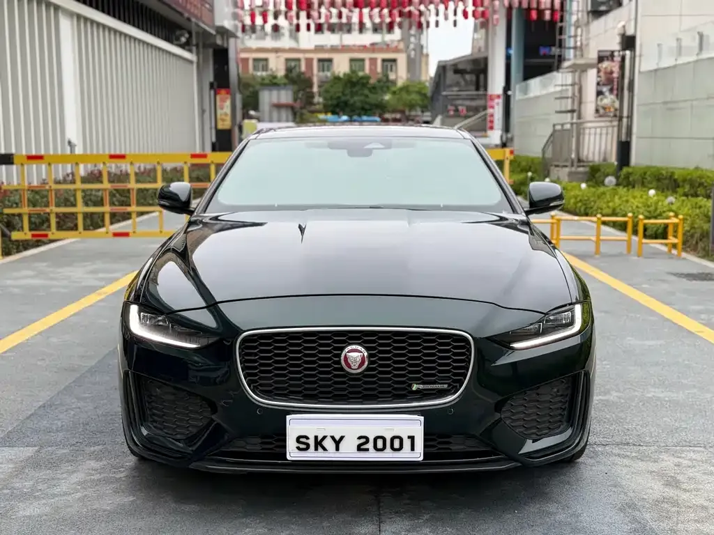 Jaguar XEL — фото 1