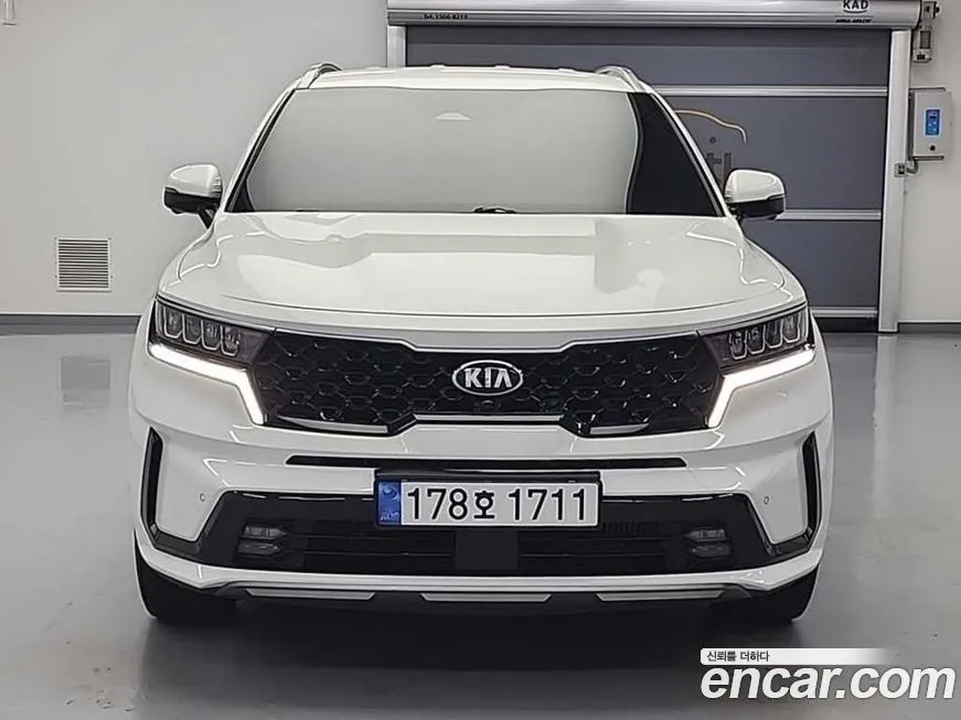 Kia Sorento — фото 7