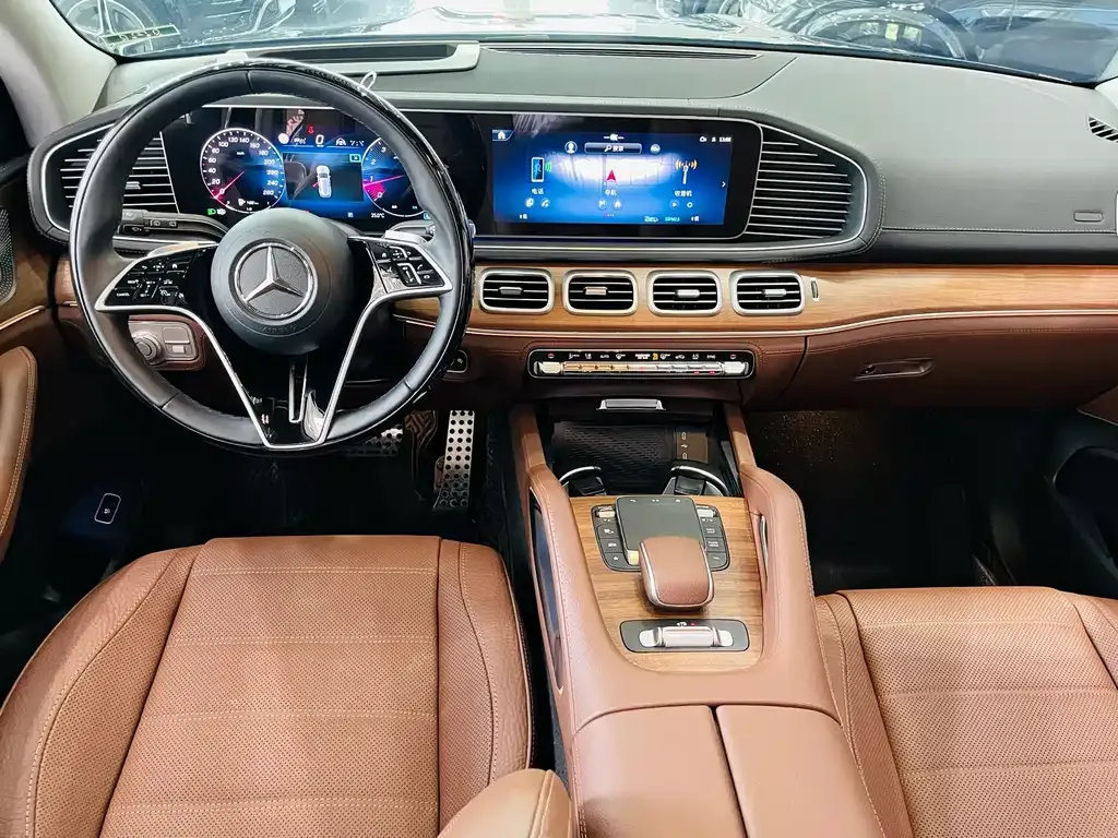 Mercedes-Benz GLS — фото 9