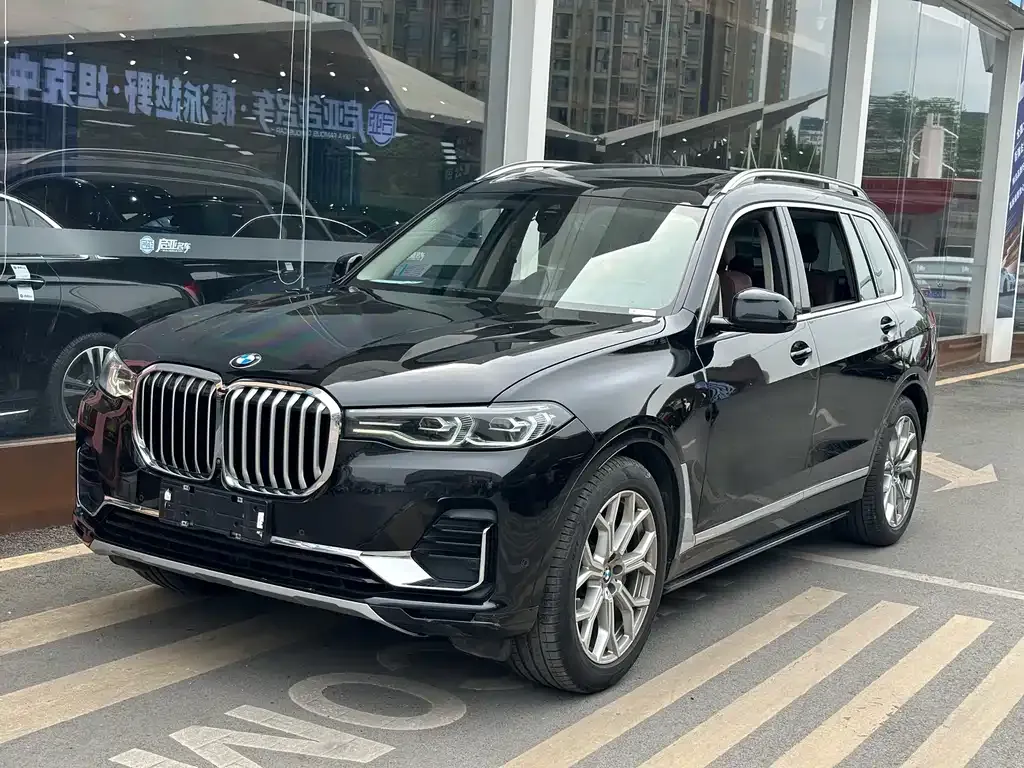 BMW X7 — фото 1