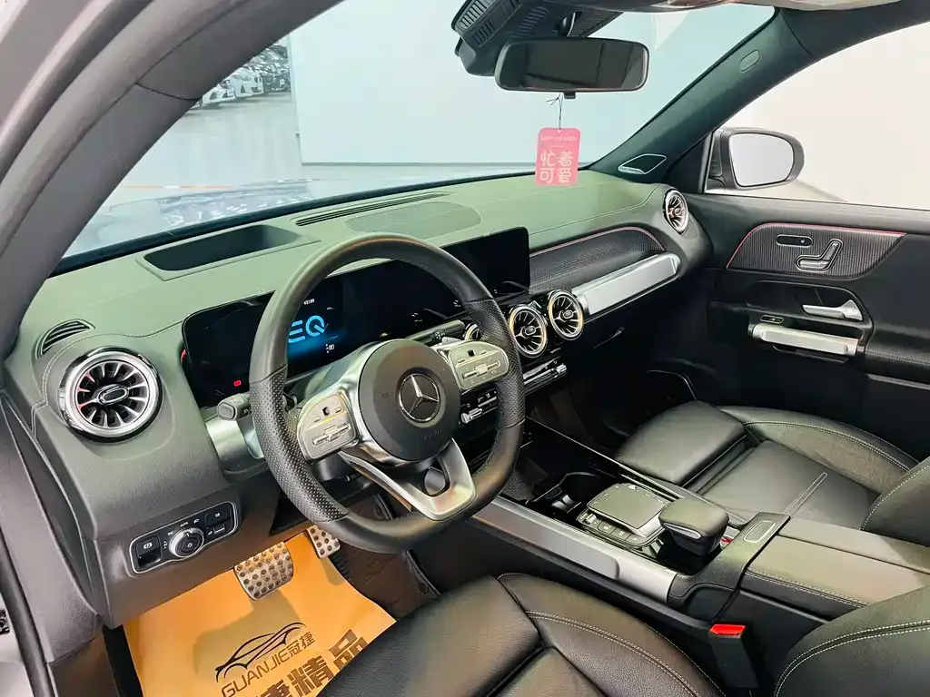Mercedes-Benz EQB — фото 10
