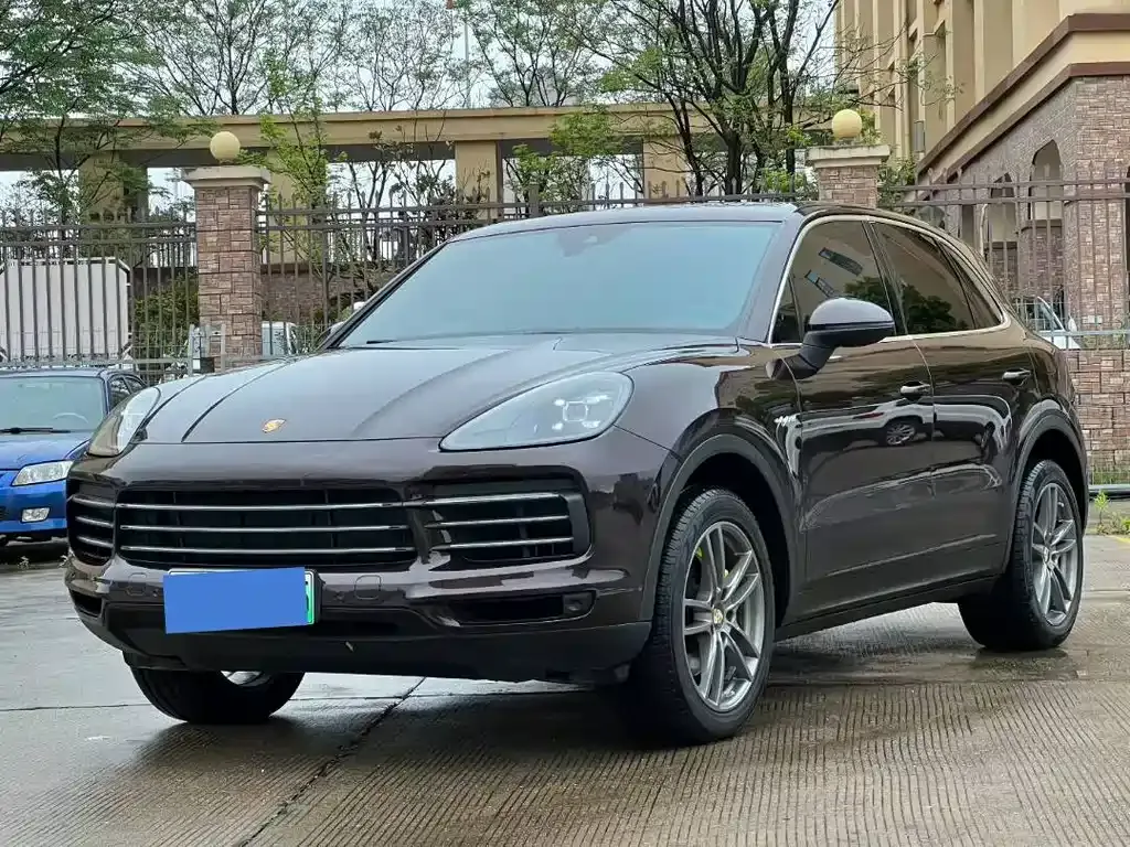 Porsche Cayenne Hybrid — фото 1