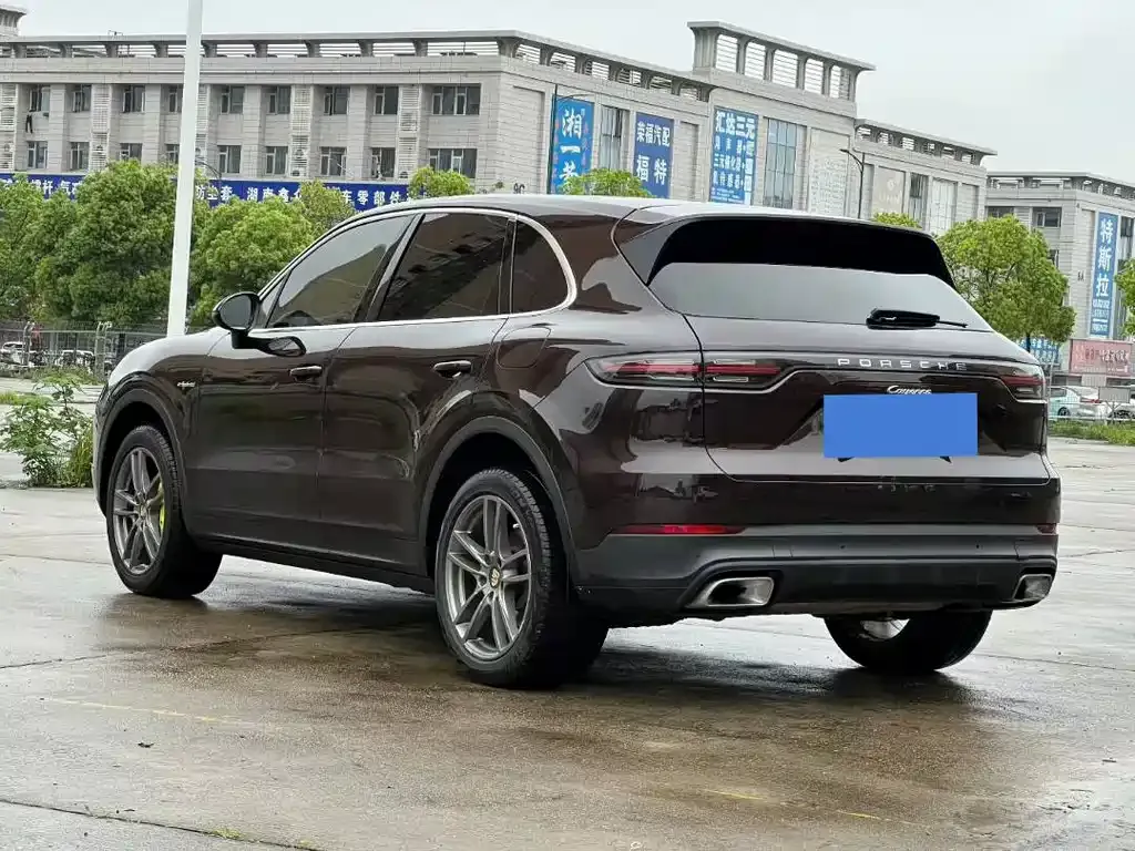 Porsche Cayenne Hybrid — фото 3