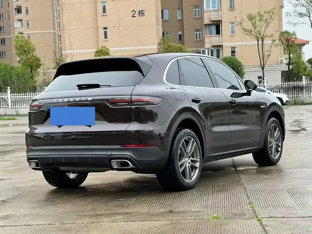 Porsche Cayenne Hybrid — фото 9