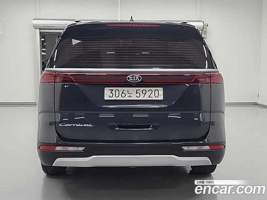 Kia Carnival — фото 2
