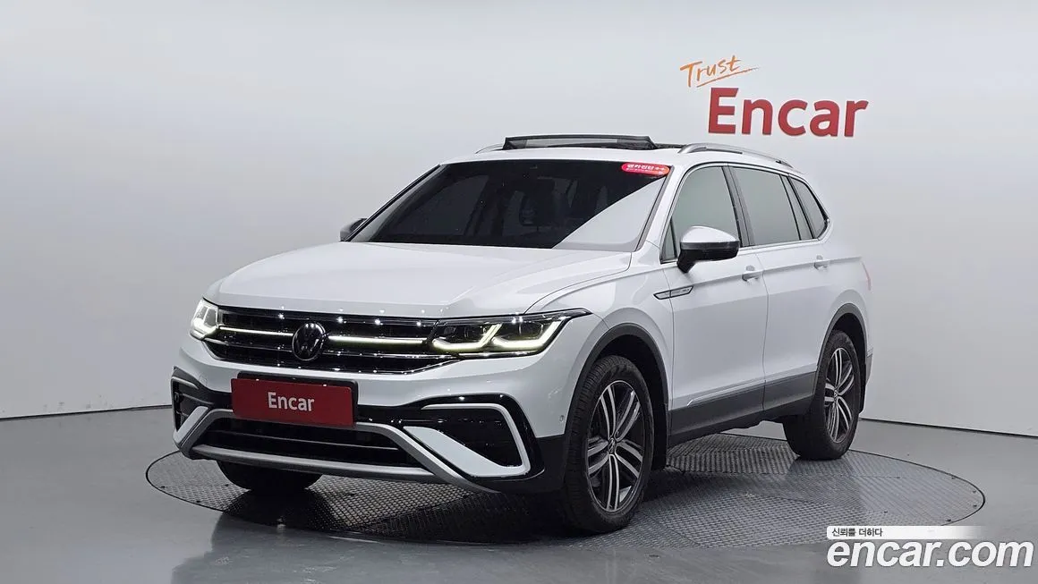 Volkswagen Tiguan — фото 1