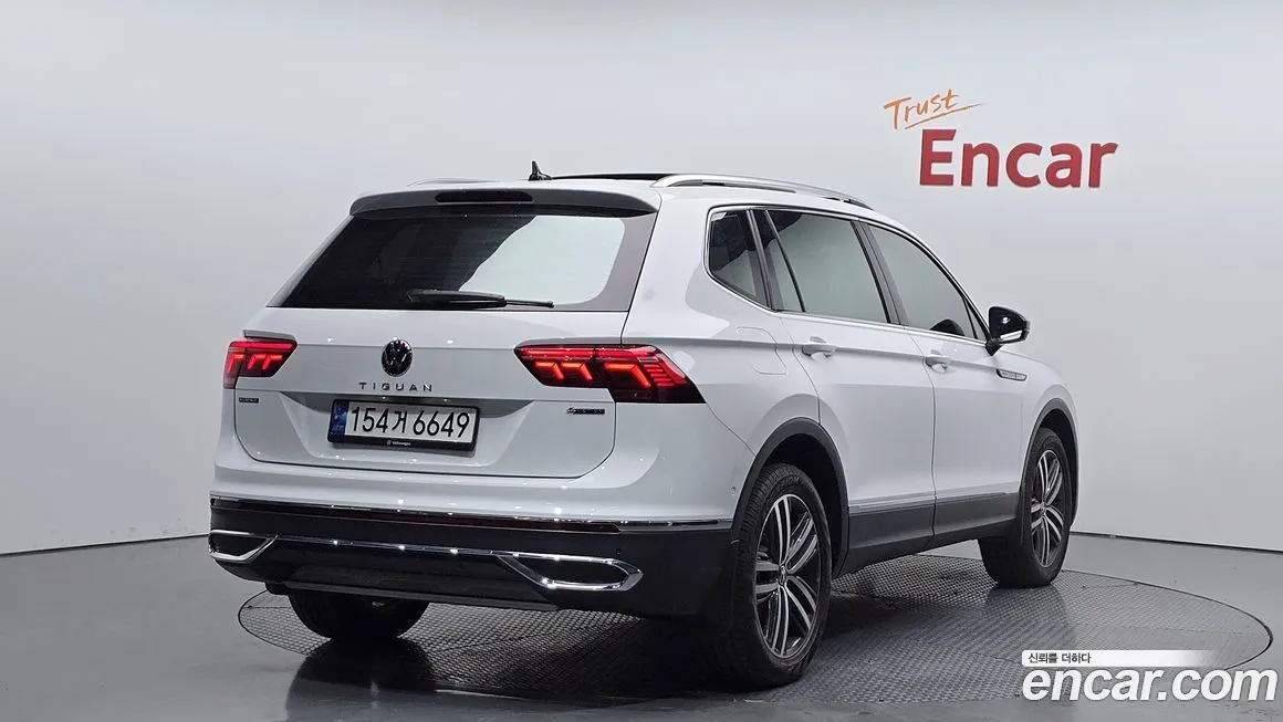 Volkswagen Tiguan — фото 4