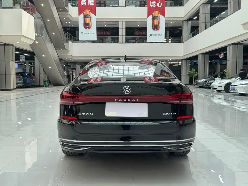 Volkswagen Passat — фото 6