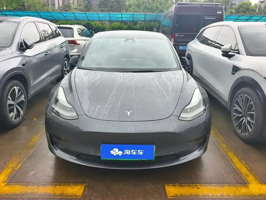 Tesla Model 3 — фото 9