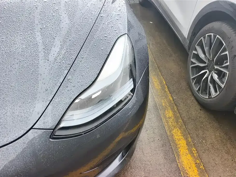 Tesla Model 3 — фото 10