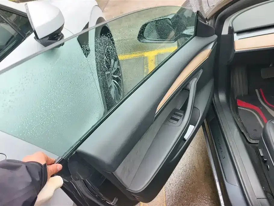 Tesla Model 3 — фото 2