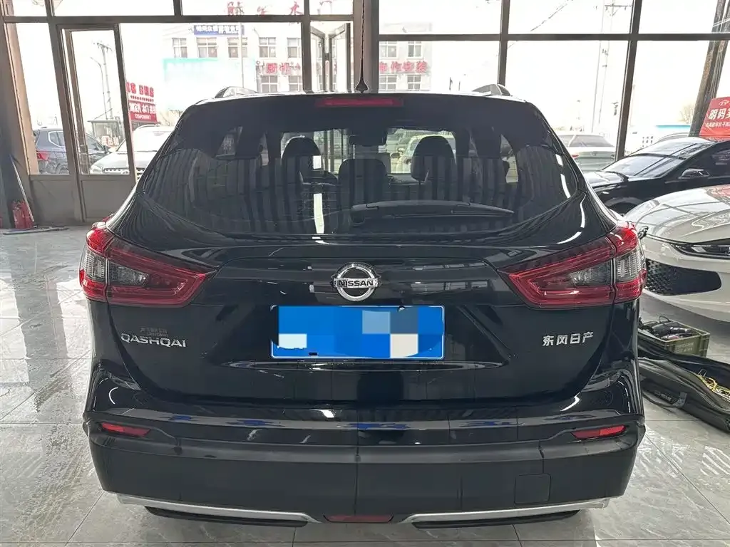 Nissan Qashqai — фото 10