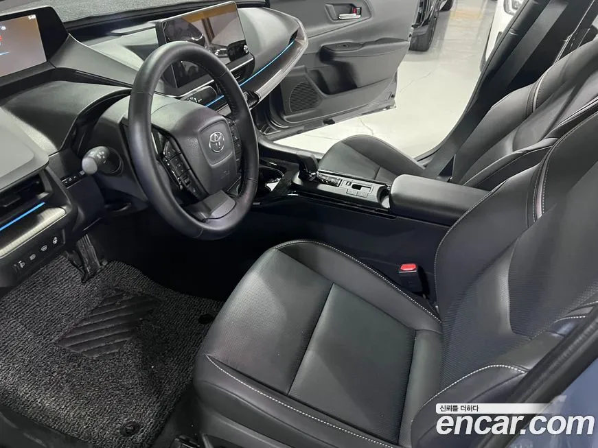 Toyota Prius — фото 8