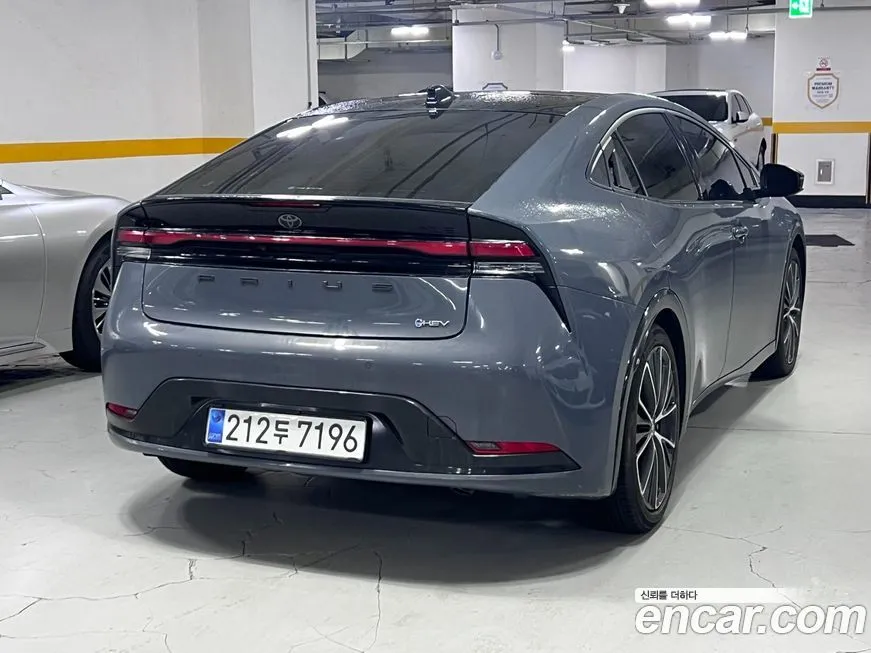 Toyota Prius — фото 3