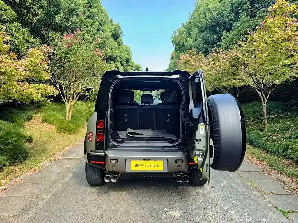 Land Rover Defender — фото 9