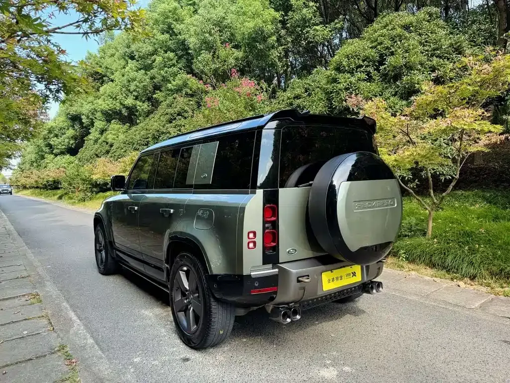 Land Rover Defender — фото 5