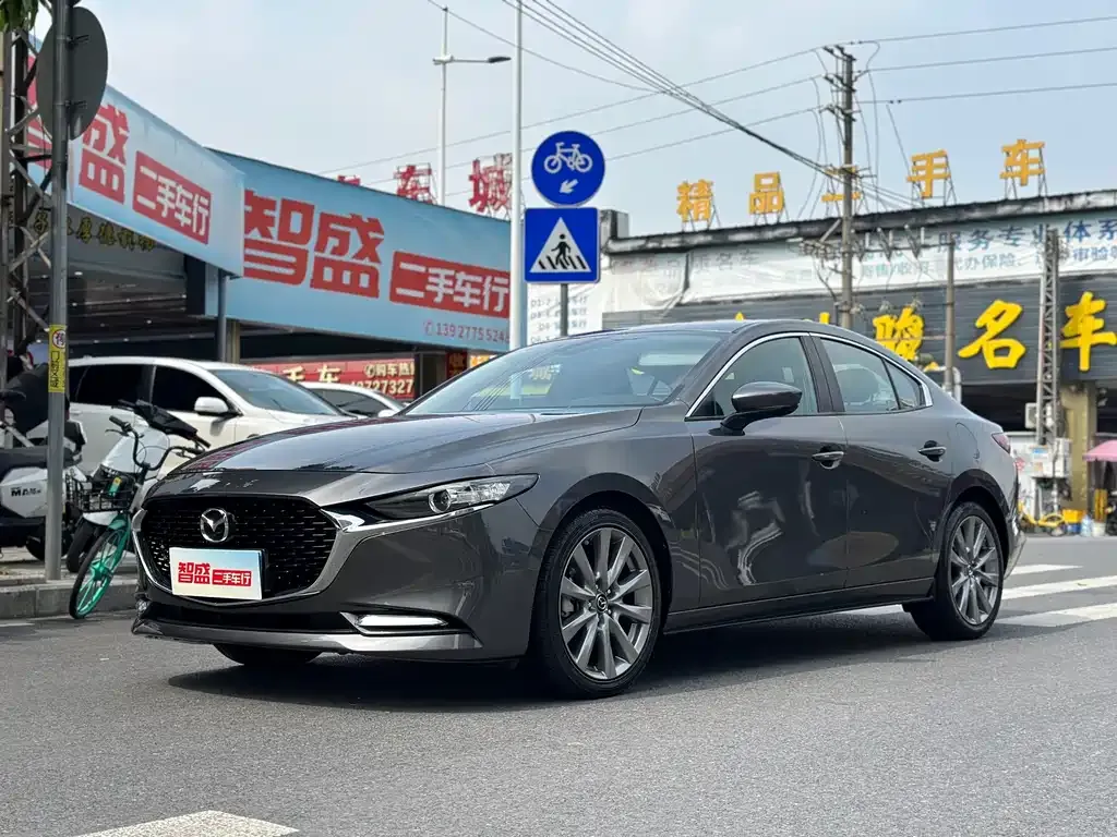 Mazda 3 Axela — фото 1