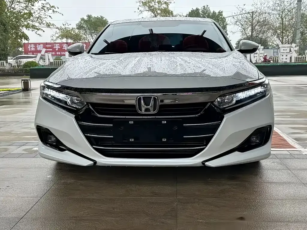 Honda Accord — фото 8