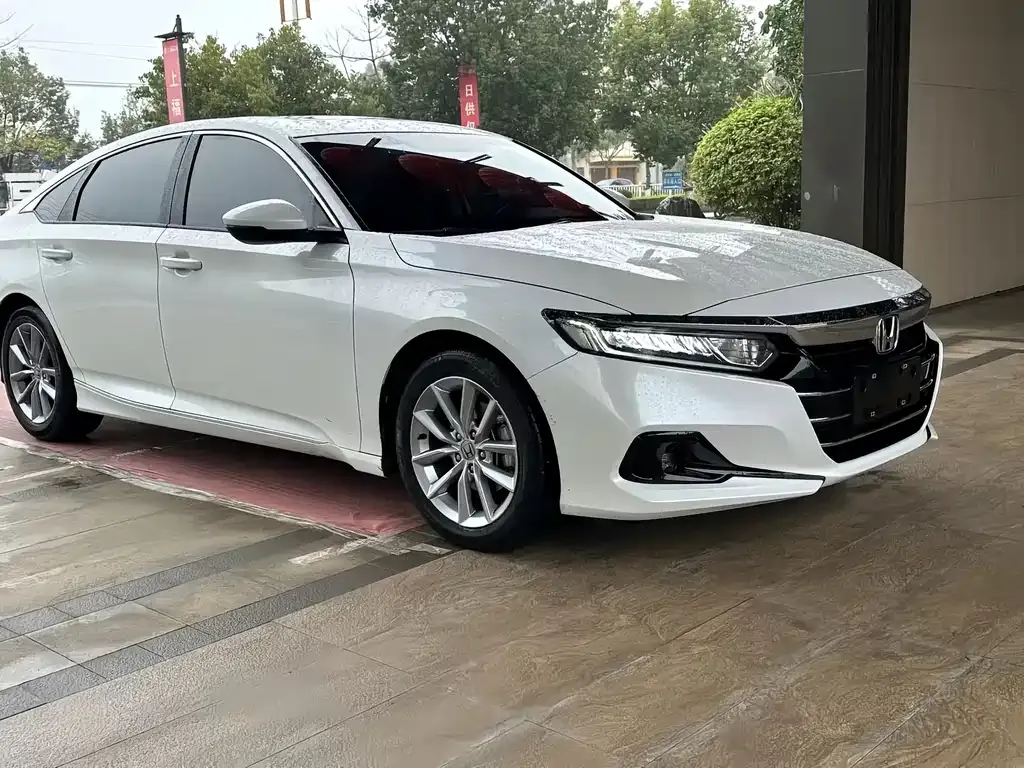 Honda Accord — фото 6