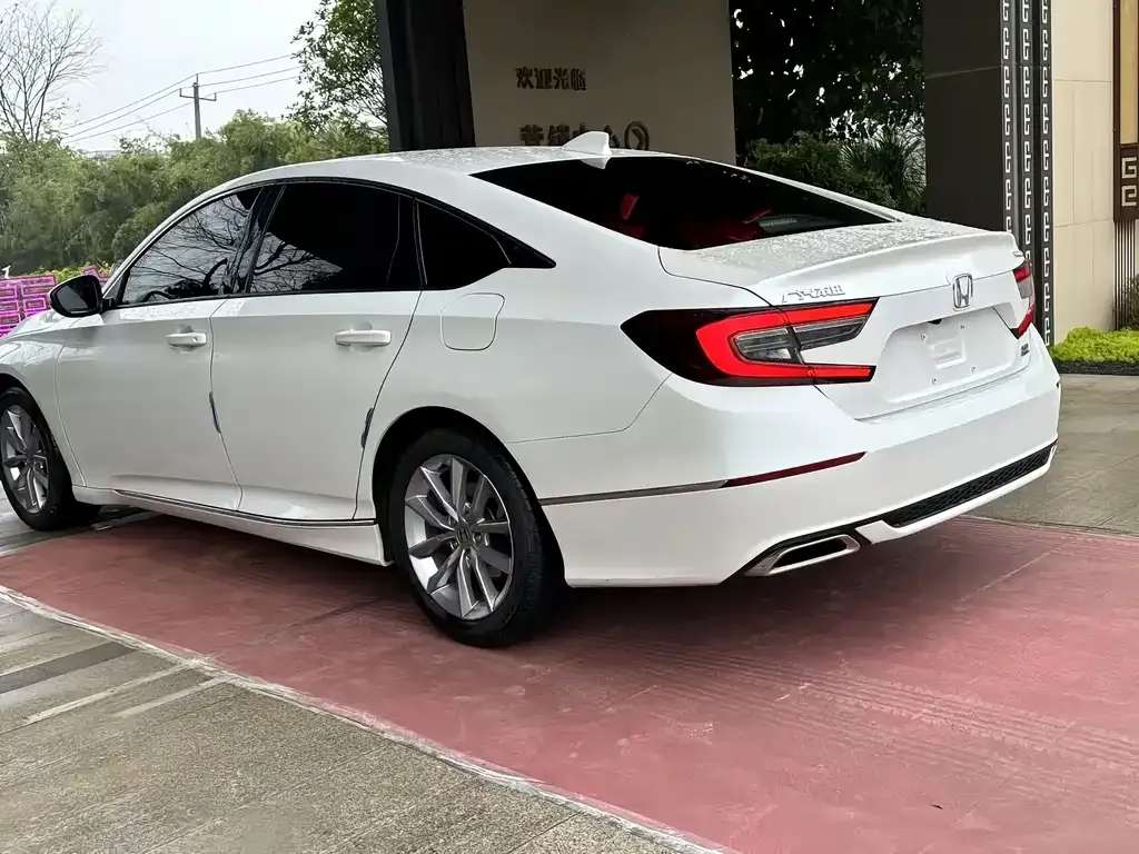 Honda Accord — фото 2