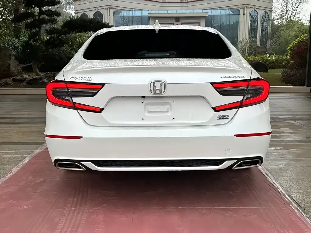 Honda Accord — фото 5
