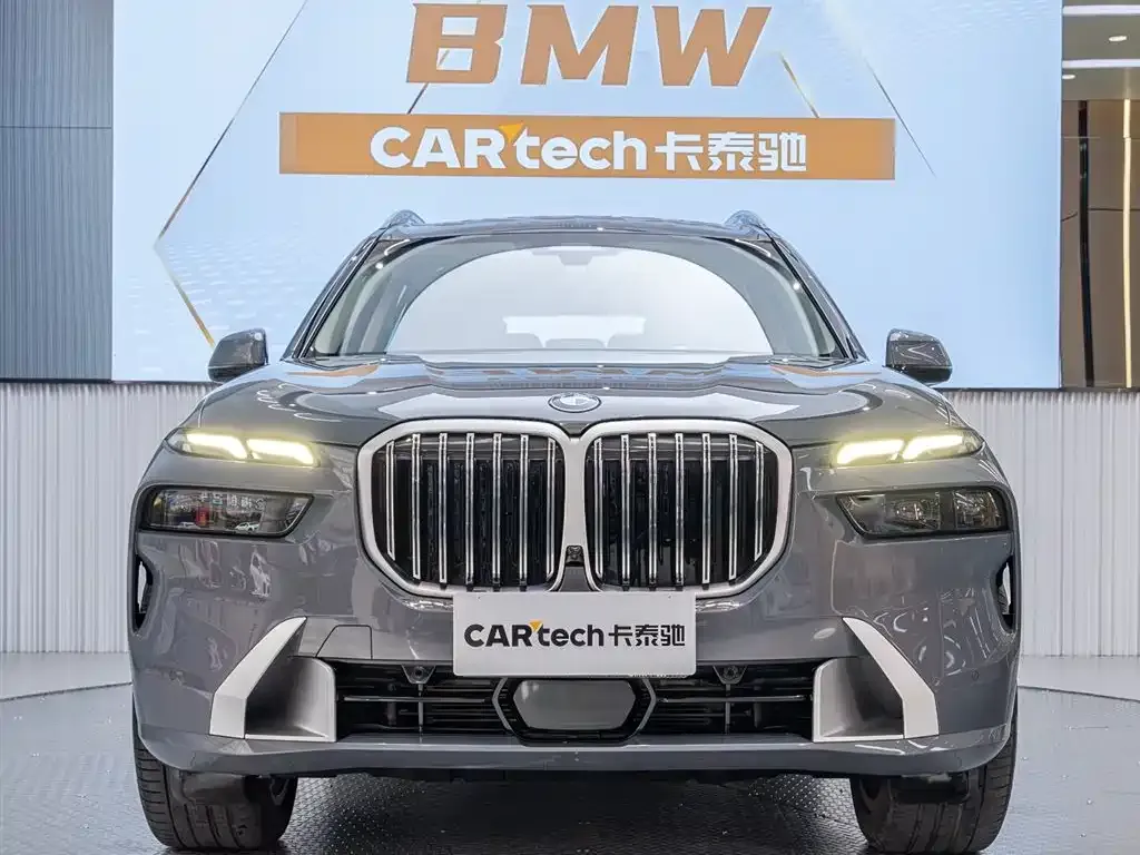 BMW X7 — фото 6