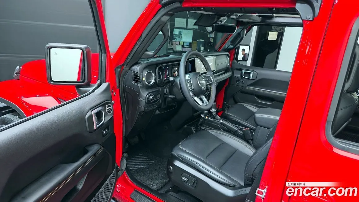 Jeep Wrangler — фото 10