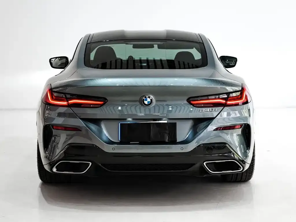 BMW 8 Series — фото 5