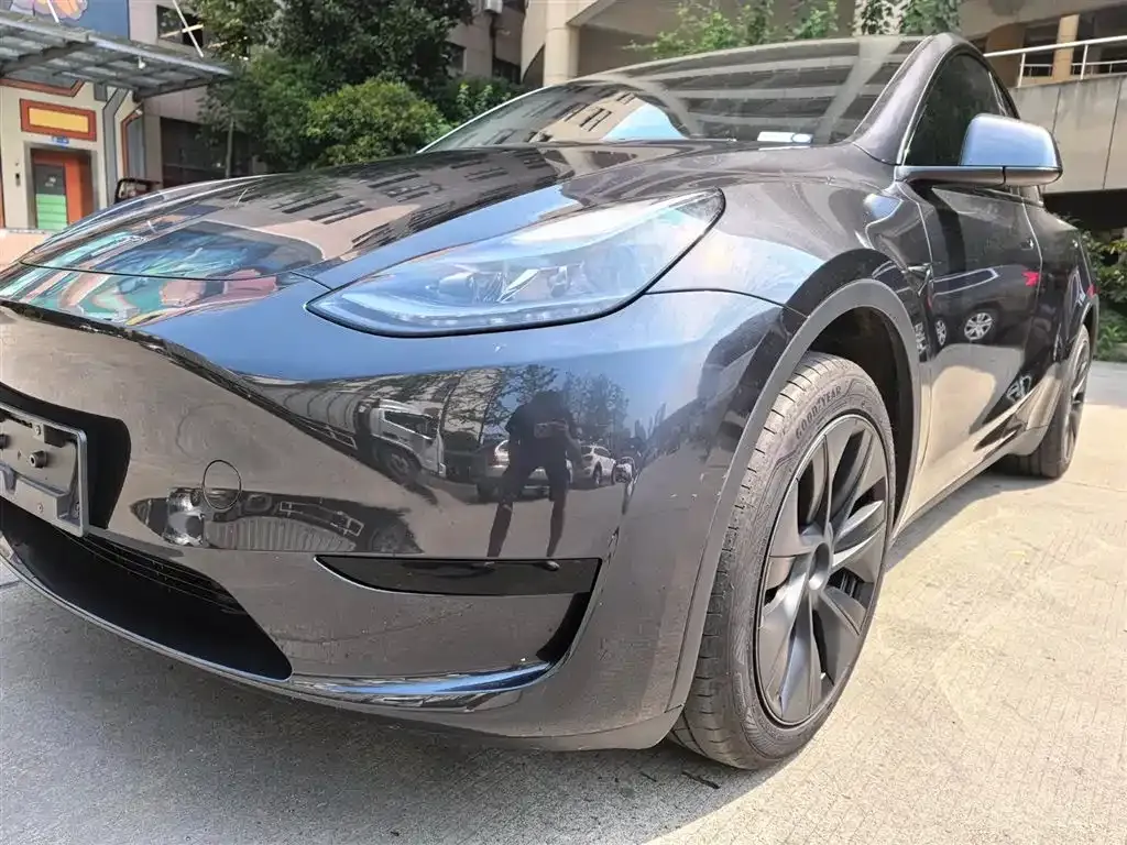 Tesla Model Y — фото 4