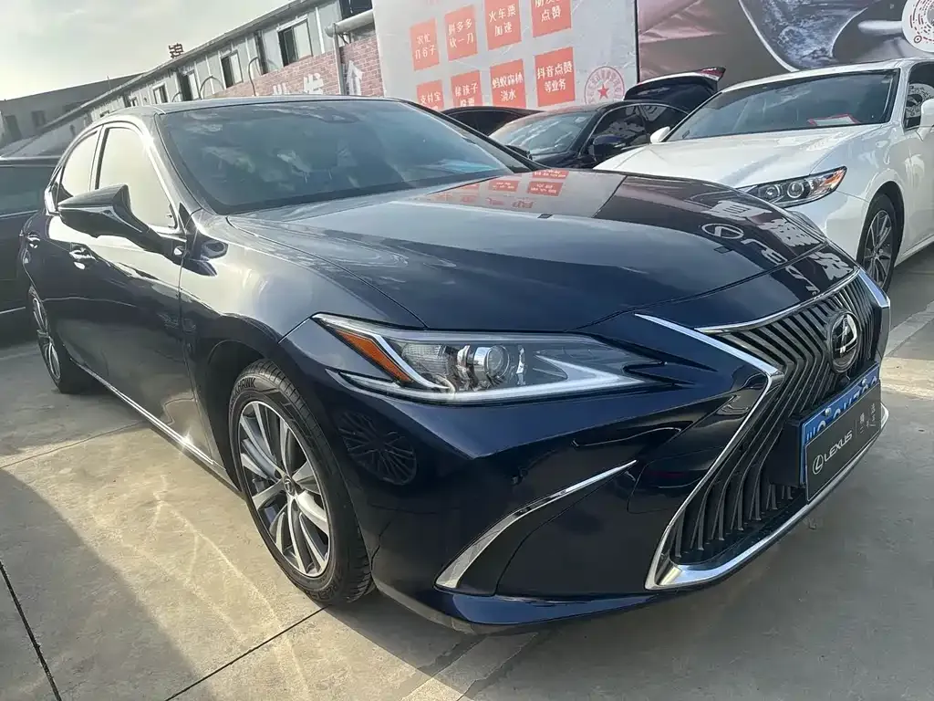Lexus ES — фото 2