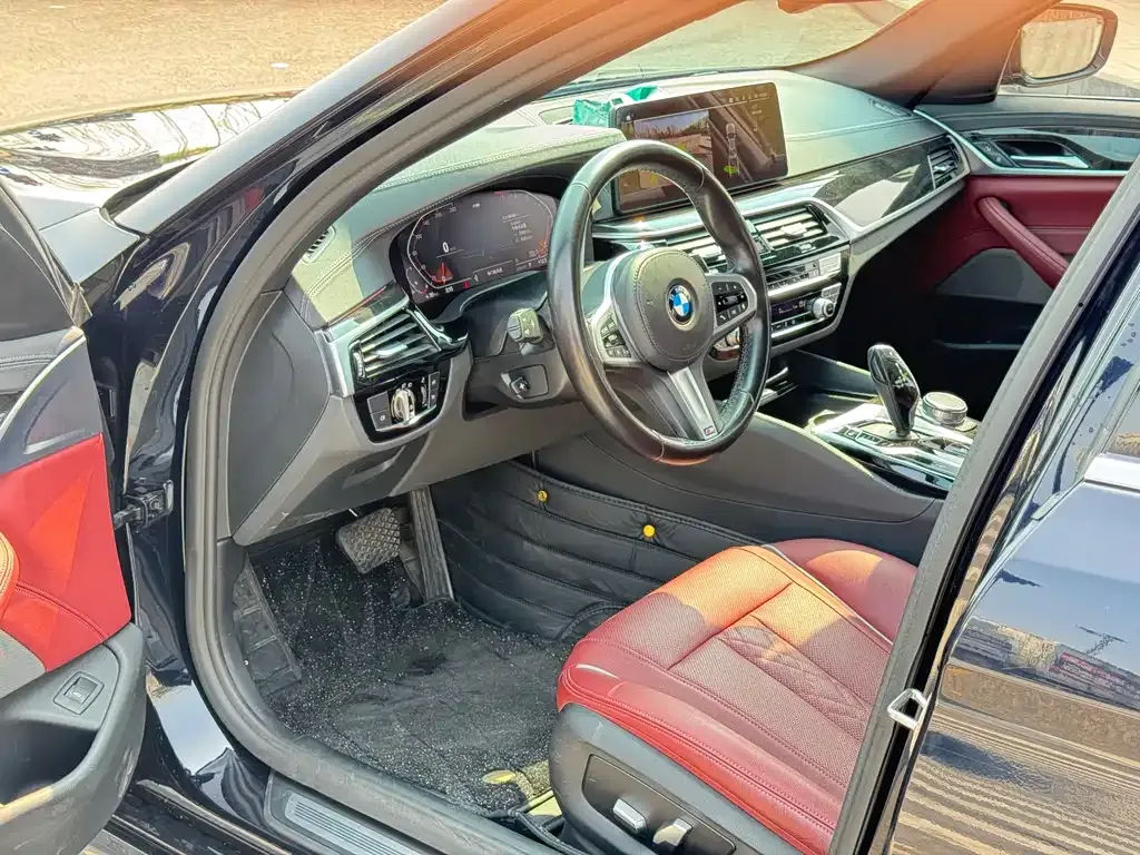 BMW 5 Series — фото 8