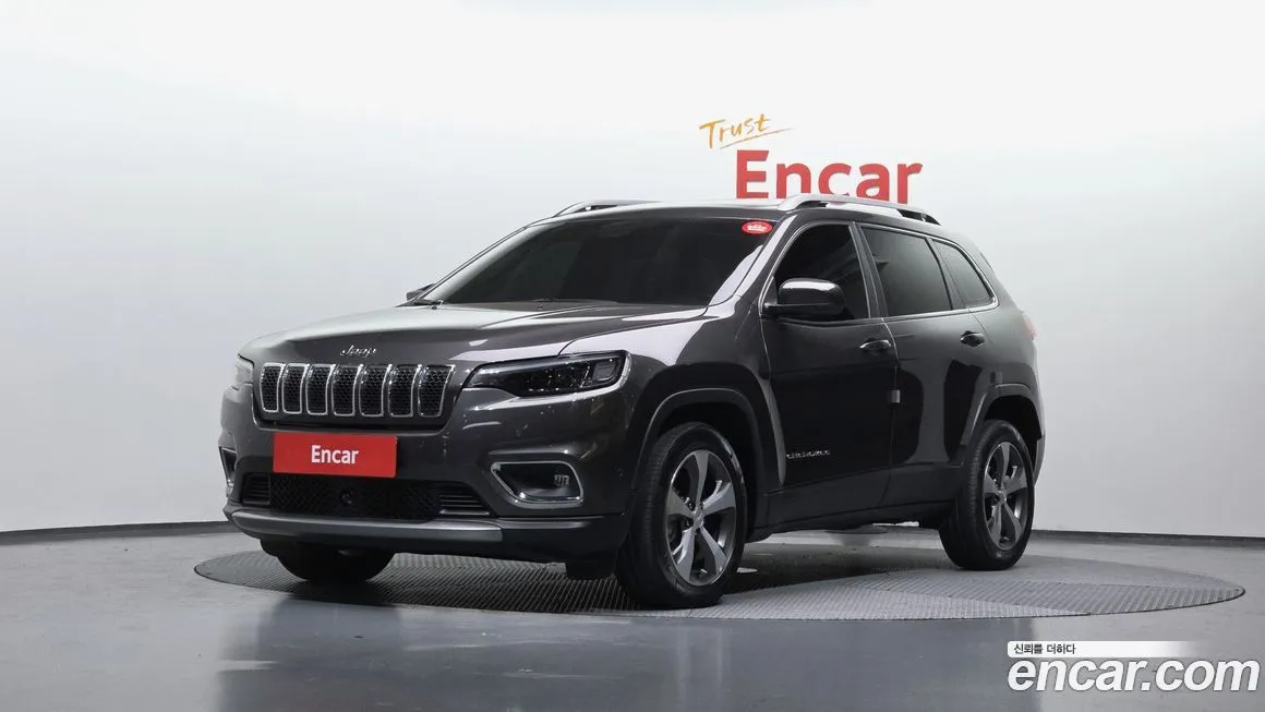Jeep Cherokee — фото 1