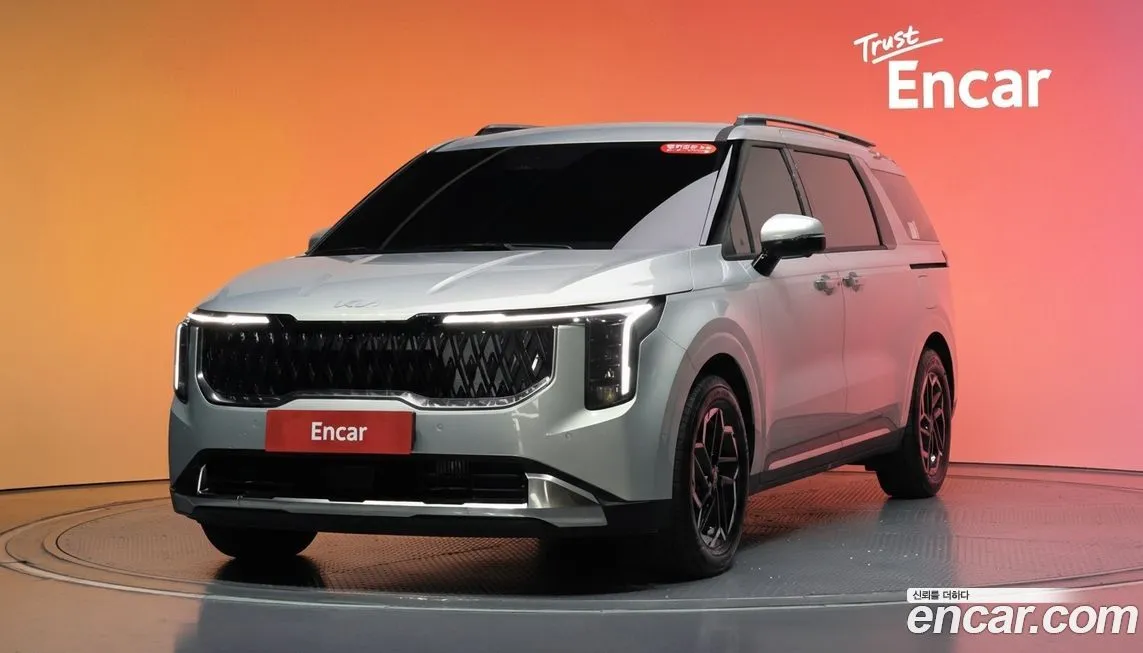 Kia Carnival — фото 1