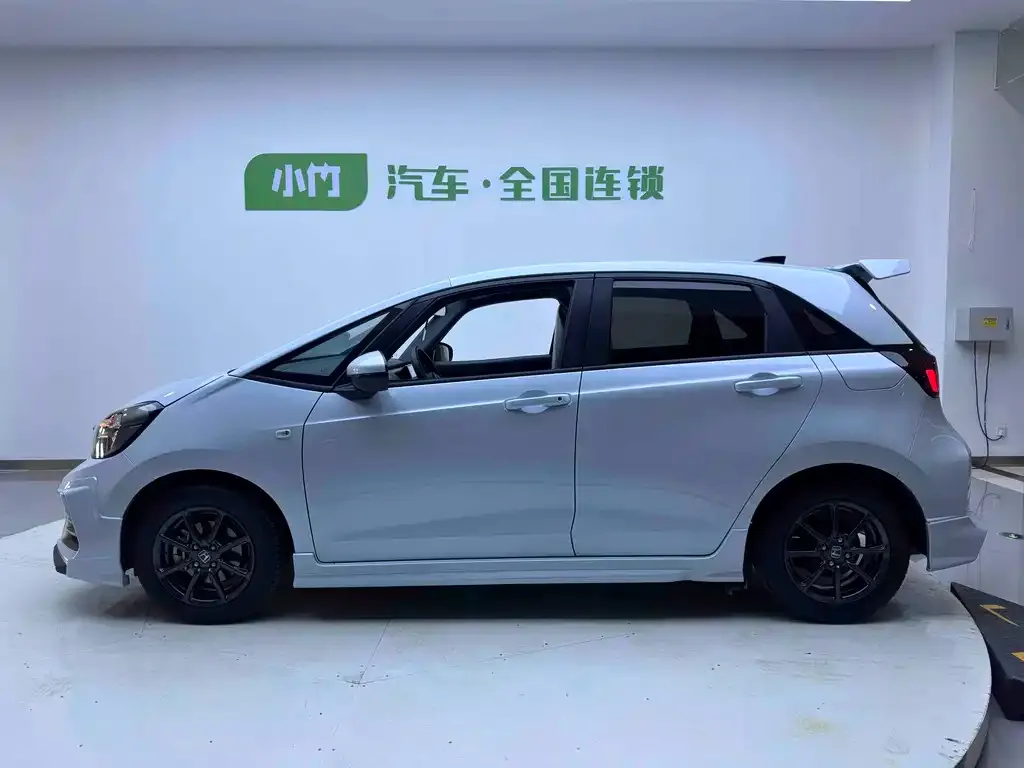 Honda Fit — фото 6