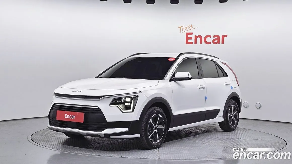 Kia Niro — фото 1