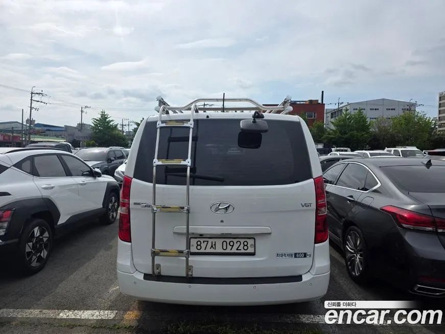 Hyundai Starex — фото 10
