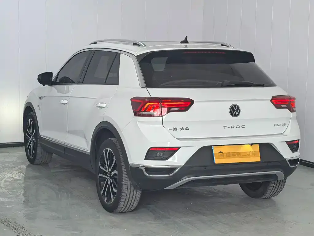 Volkswagen T-Roc — фото 3