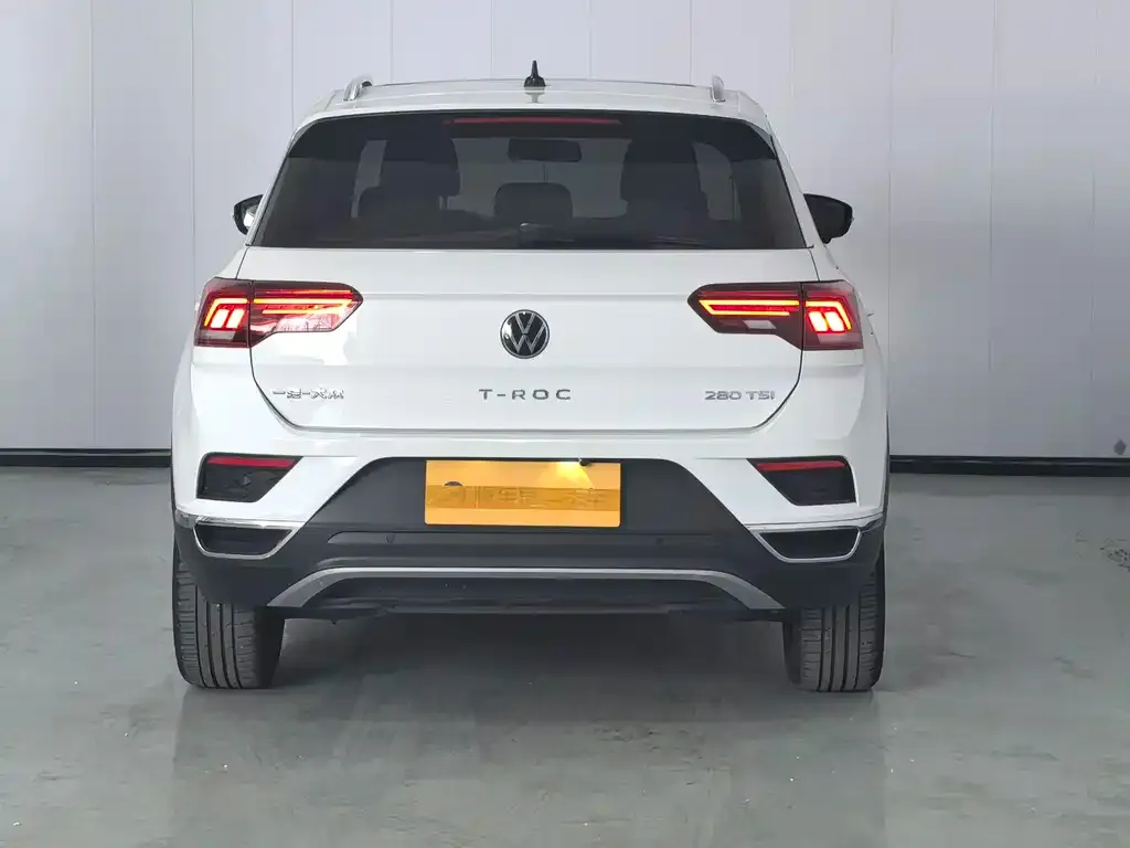 Volkswagen T-Roc — фото 5