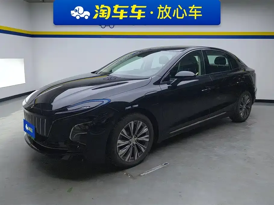 Hongqi E-QM5 — фото 1