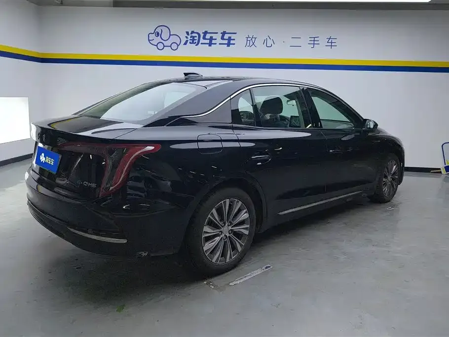 Hongqi E-QM5 — фото 7