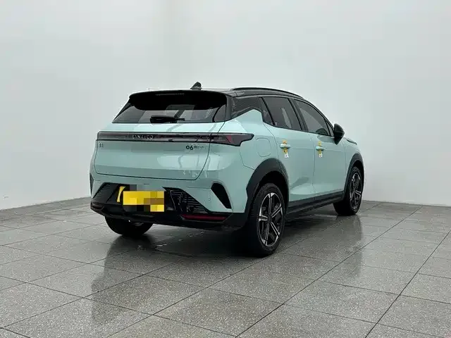 Lynk & Co 06 EM-P — фото 5